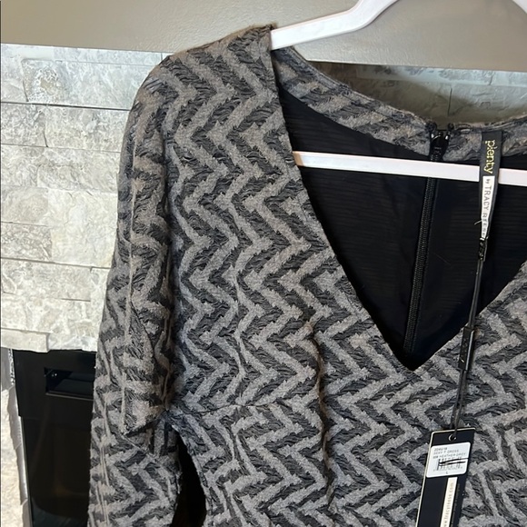 Tracy Reese Gray Bodycon Dress with V-neck and 3/4 Sleeves for Cocktail - Picture 5 of 16